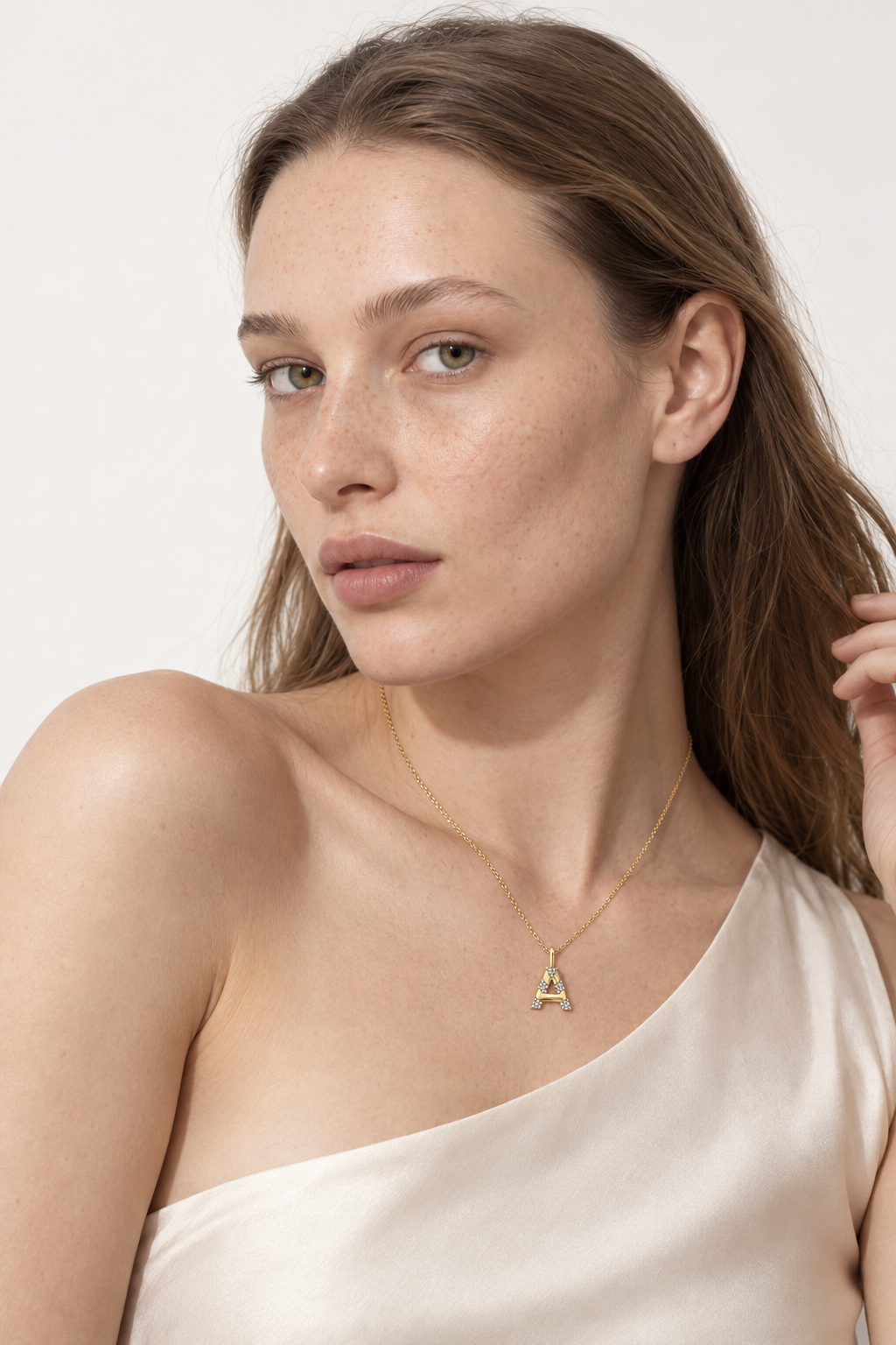 Initial letter pendant necklace