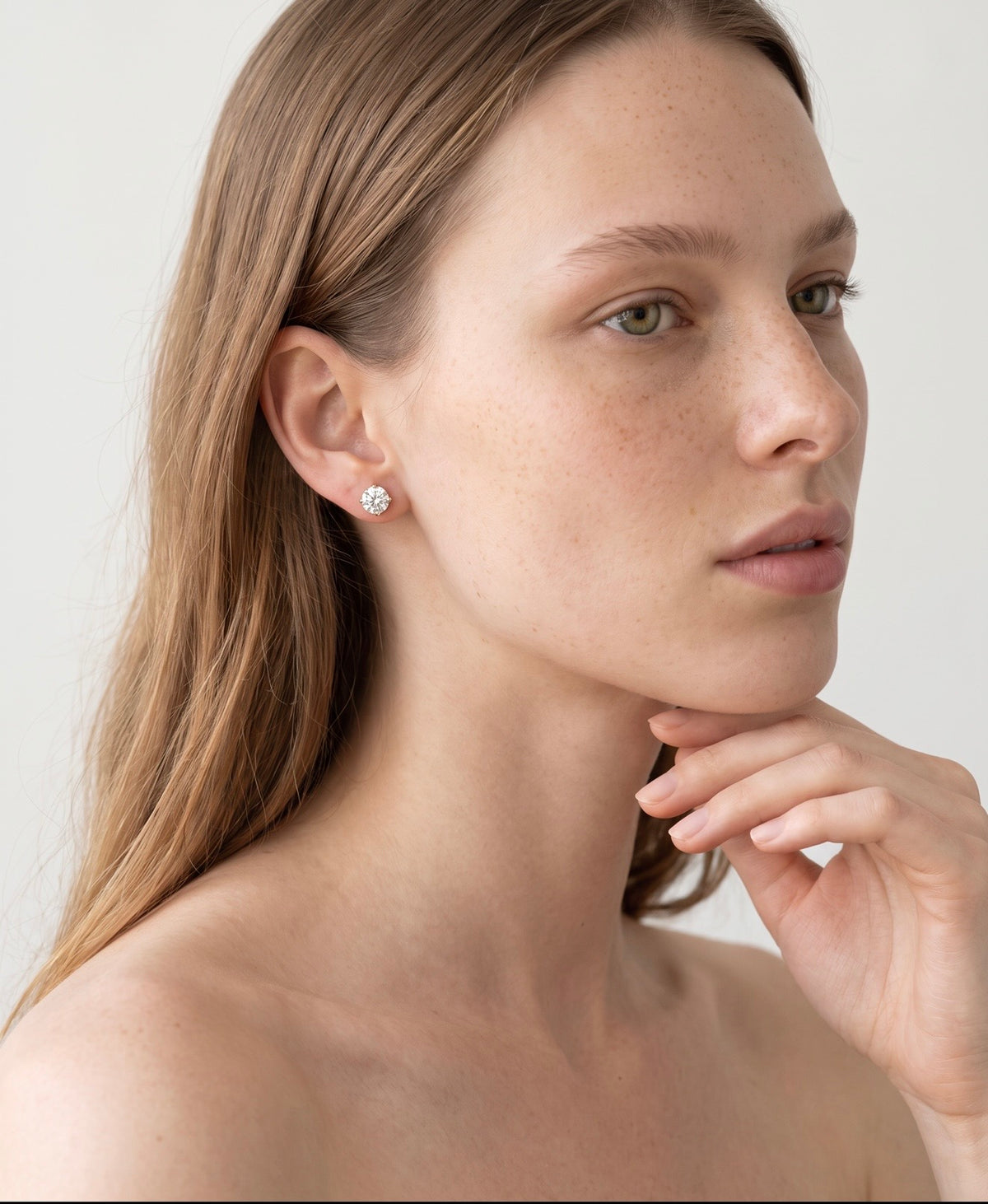 Round Diamond Studs