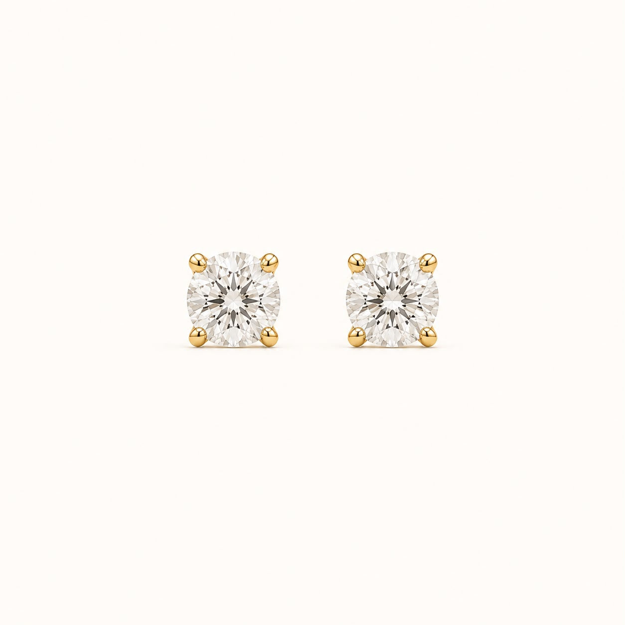 Round Diamond Stude 0.5