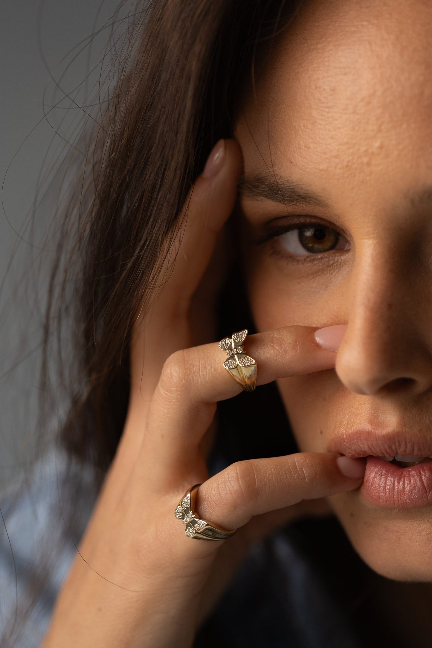 Shoham ring