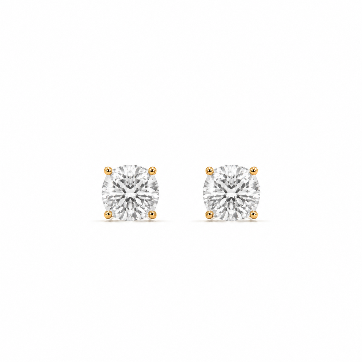 Round Diamond Stude 0.5