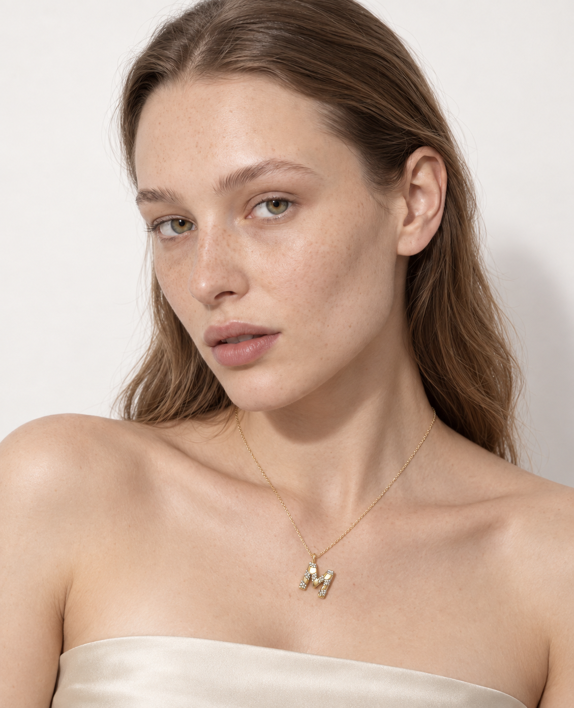 Initial letter pendant necklace